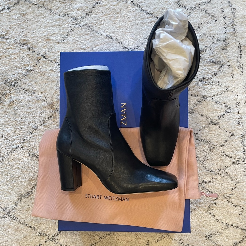 Stuart Weitzman Caressa 80mm booties
